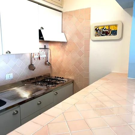 Casa Vacanze “una Finestra Nel Blu” *